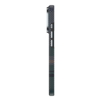 Ansicht der Kevlar® iPhone 17 Pro Max Hülle mit schlankem Design, leichter Langlebigkeit und präzisen Aussparungen.
