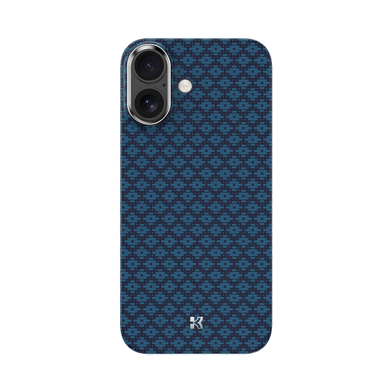Ansicht der Kevlar® iPhone 17 Hülle mit schlankem Design, leichter Langlebigkeit und präzisen Aussparungen.