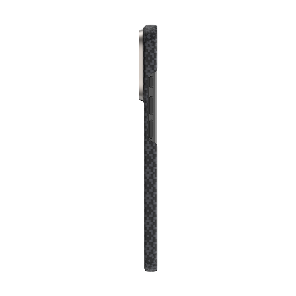 Ansicht der Kevlar® iPhone 17 Pro Max Hülle mit schlankem Design, leichter Langlebigkeit und präzisen Aussparungen.